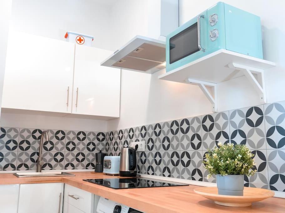 Acogedor Estudio En Triana Con Jacuzzi Y Wifi Sevilla Eksteriør bilde